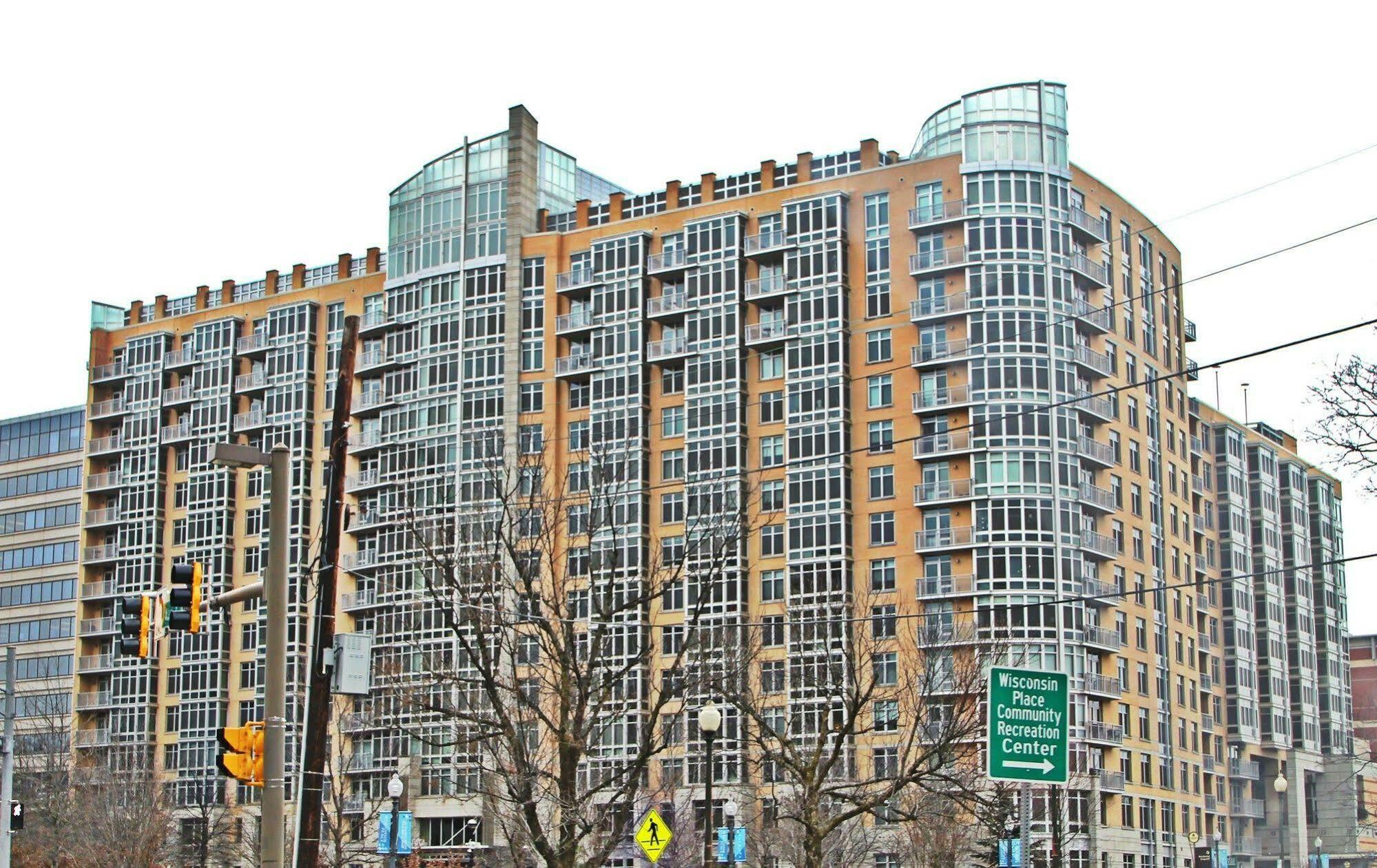 Weichert Suites At Wisconsin Place Chevy Chase Exteriér fotografie