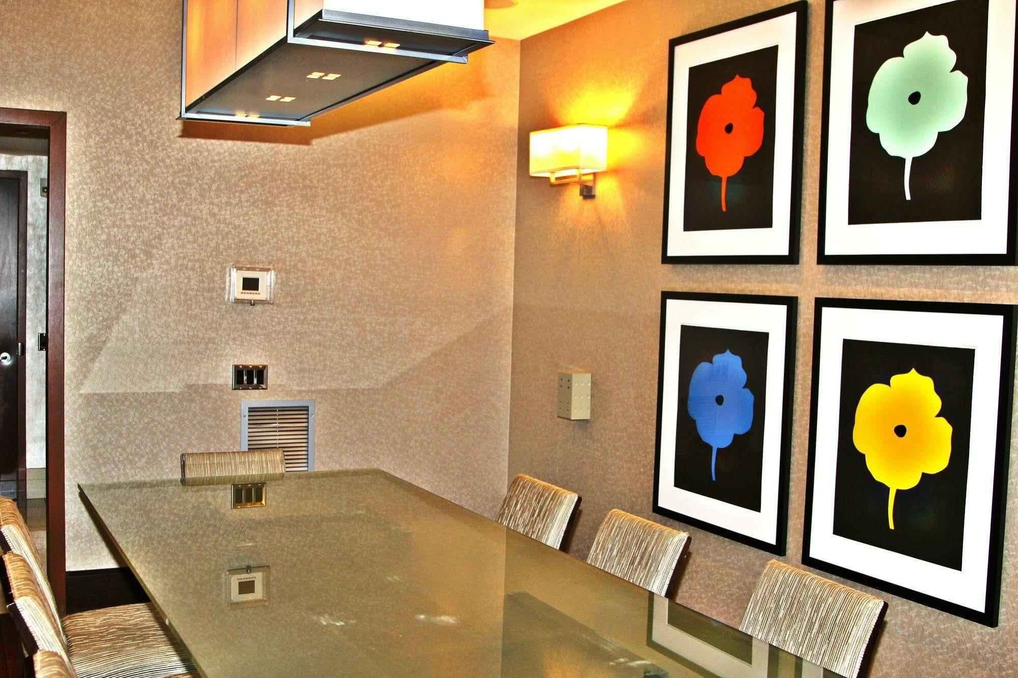 Weichert Suites At Wisconsin Place Chevy Chase Exteriér fotografie