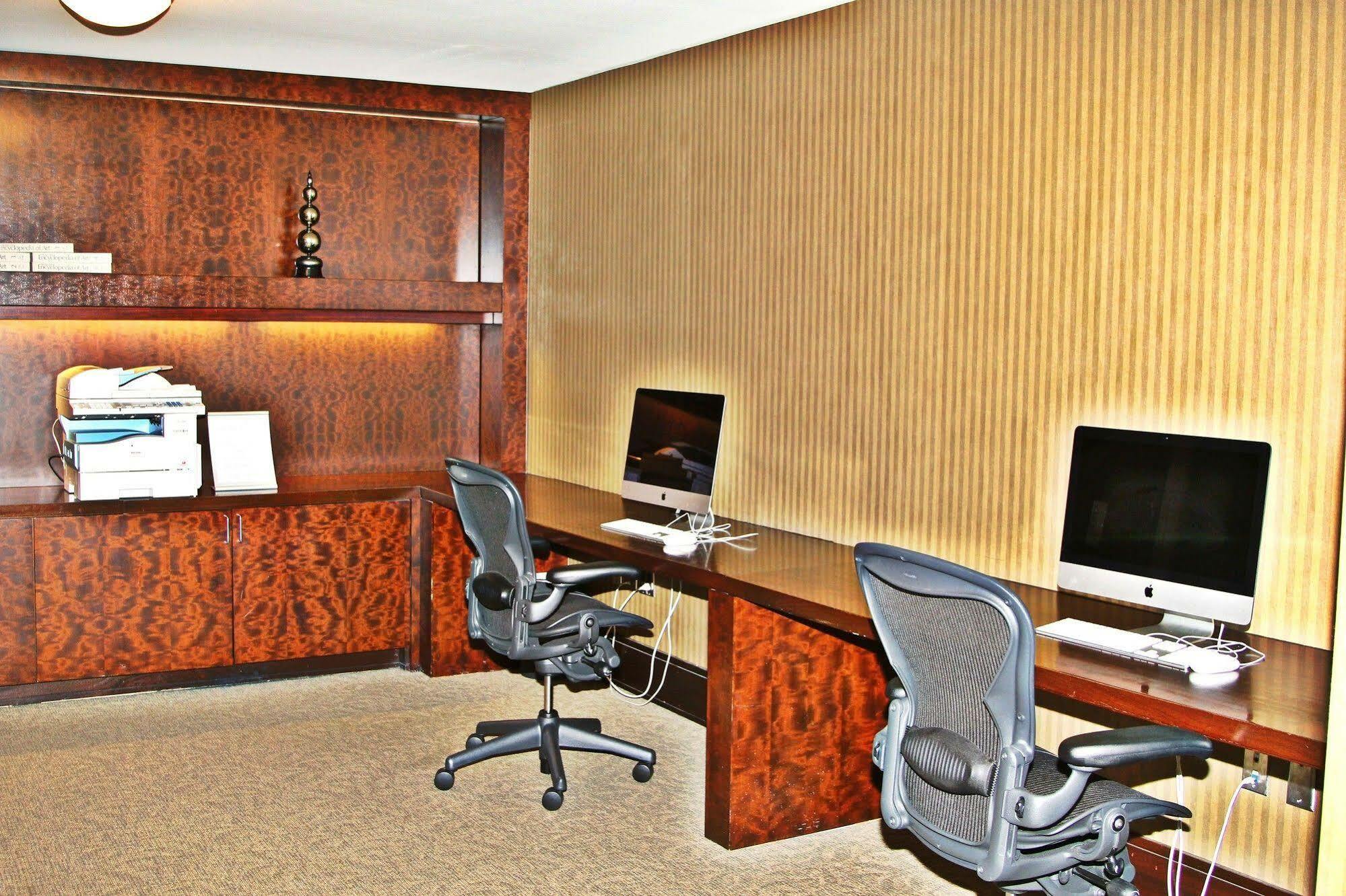 Weichert Suites At Wisconsin Place Chevy Chase Exteriér fotografie
